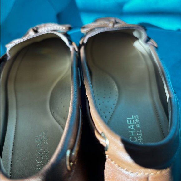Michael Kors Brown Leather Loafers with Bow Accent Women’s Size 6 - Picture 11 of 11